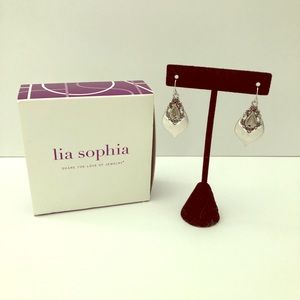 NIB Lia Sophia Teardrop earrings 💝